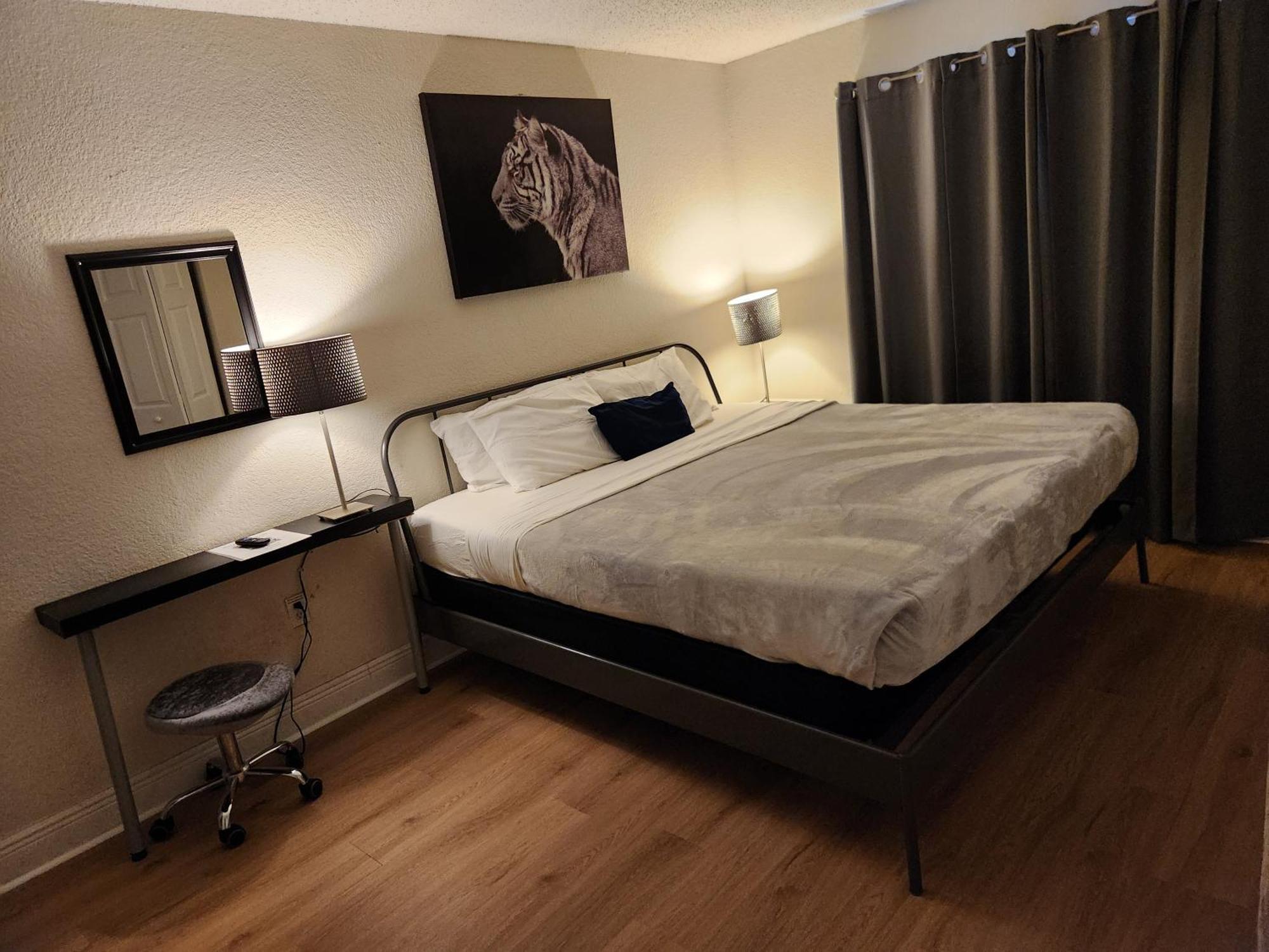 Centauri Vacation Rentals Beautiful 2-Bedroom Condo, Near All Orlando Attractions, Free Parking & Wi-Fi, King Bed, #1 Extérieur photo