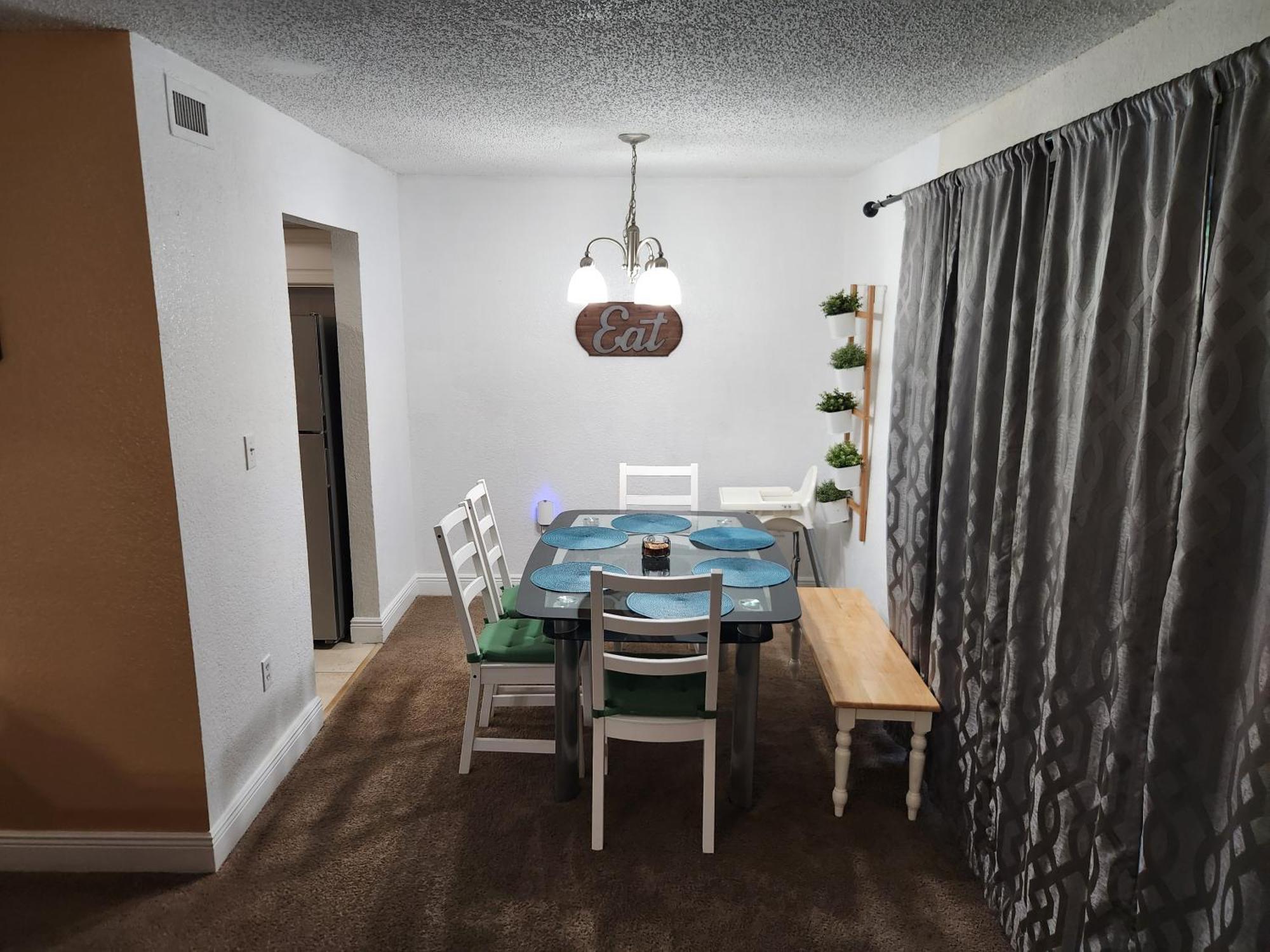 Centauri Vacation Rentals Beautiful 2-Bedroom Condo, Near All Orlando Attractions, Free Parking & Wi-Fi, King Bed, #1 Extérieur photo