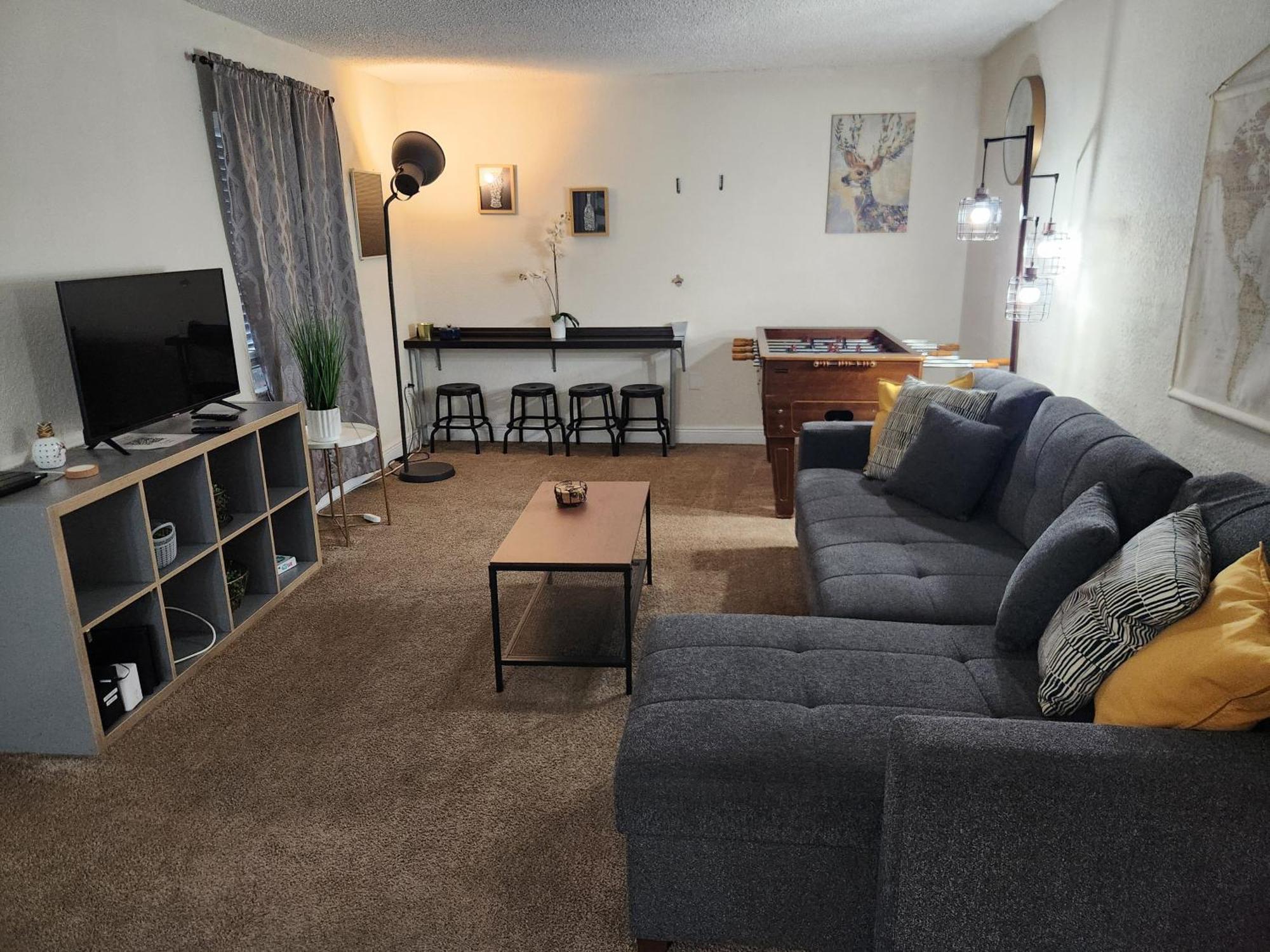 Centauri Vacation Rentals Beautiful 2-Bedroom Condo, Near All Orlando Attractions, Free Parking & Wi-Fi, King Bed, #1 Extérieur photo